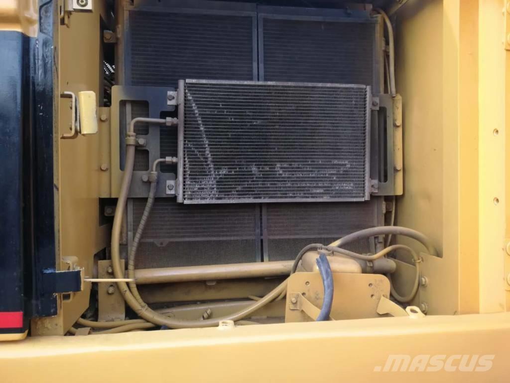 CAT 320C Lánctalpas kotrók