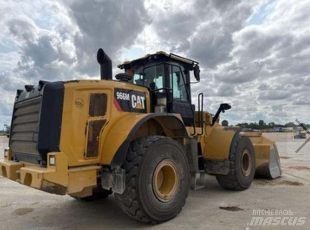 CAT 966 M Gumikerekes homlokrakodók