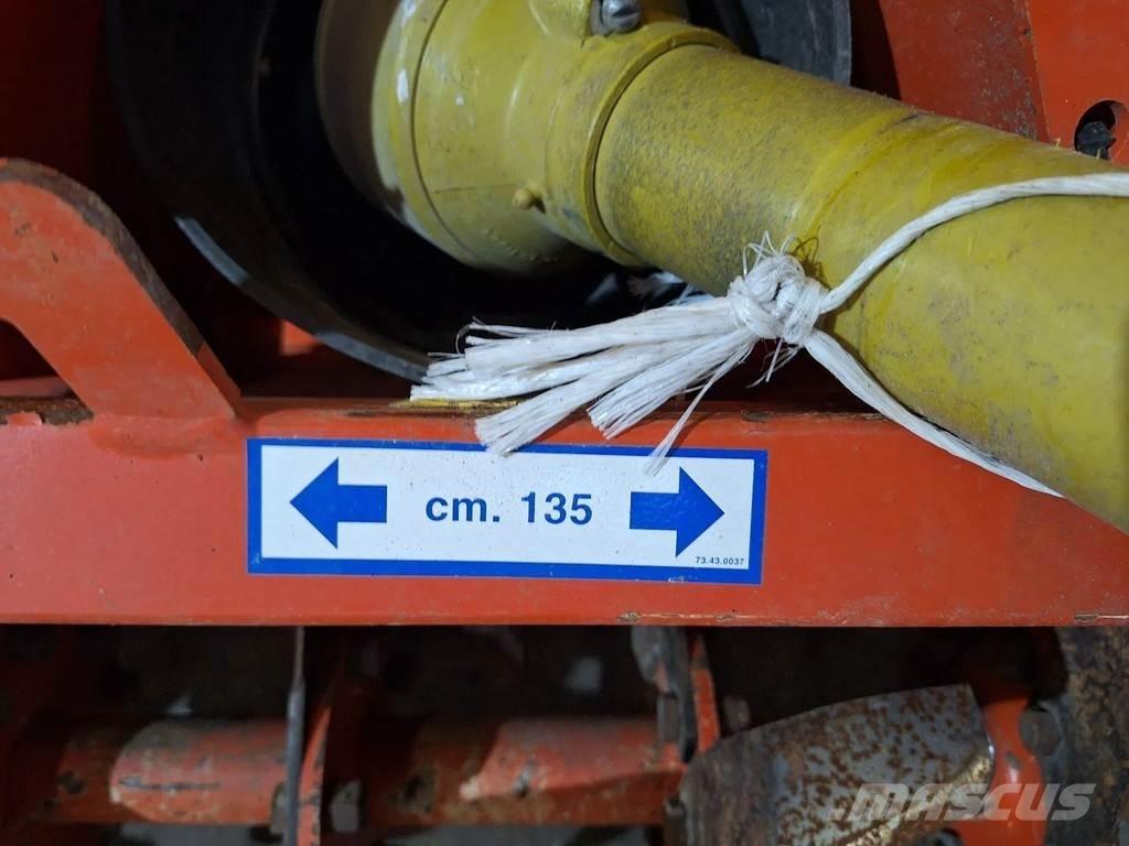 Kubota B2150 Anyagmozgatás - Egyebek