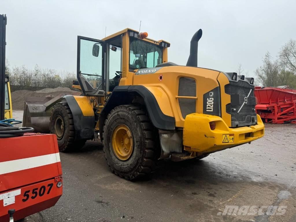 Volvo L 120 G Gumikerekes homlokrakodók