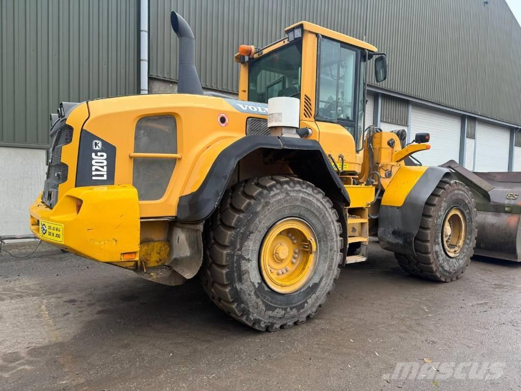 Volvo L 120 G Gumikerekes homlokrakodók