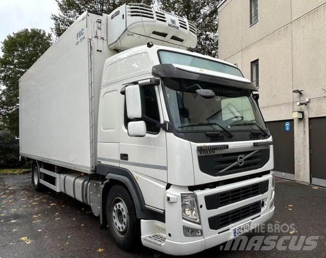 Volvo FM-4X2R Dobozos teherautók