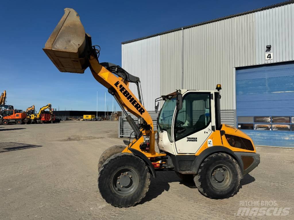 Liebherr L 506 Gumikerekes homlokrakodók
