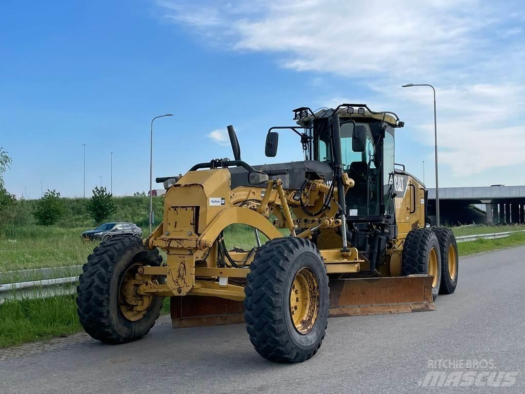 CAT 12M Gréderek