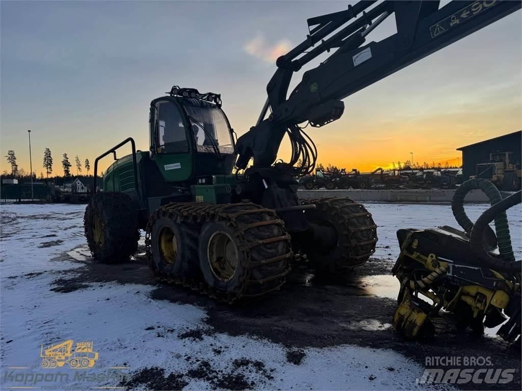 John Deere 1270E Betakarítók