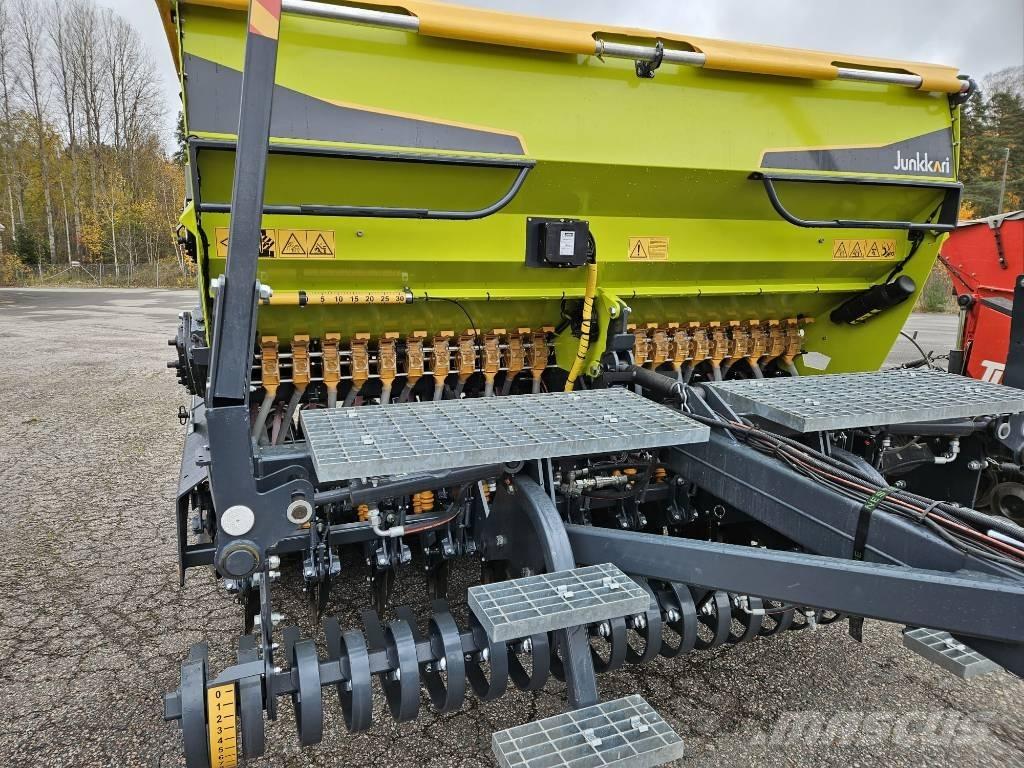 Junkkari T300 Vetőgépek