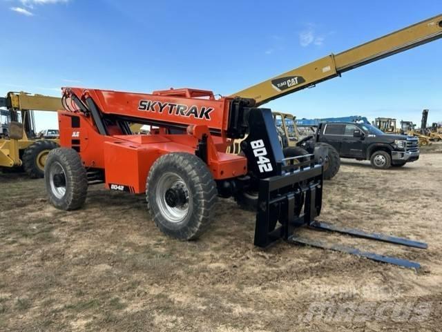SkyTrak 8042 Teleszkópos rakodók