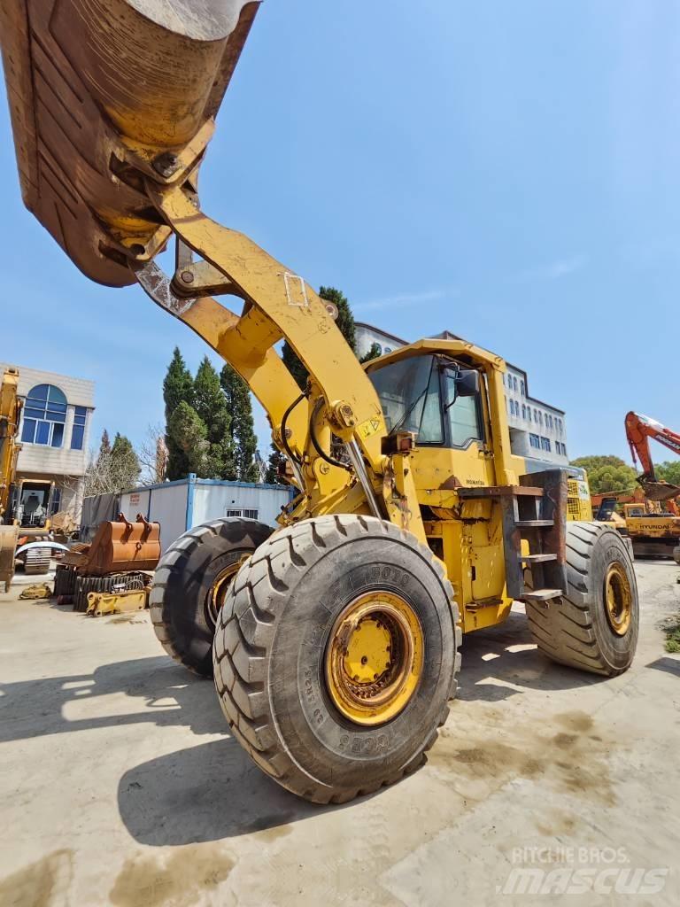 Komatsu WA 500 Gumikerekes homlokrakodók