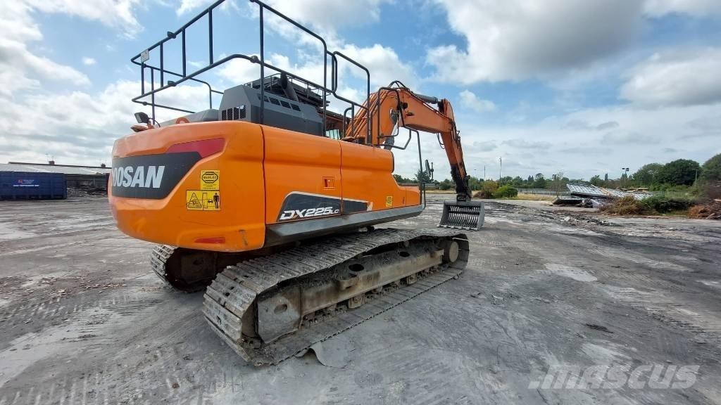 Doosan DX 225 LC Lánctalpas kotrók