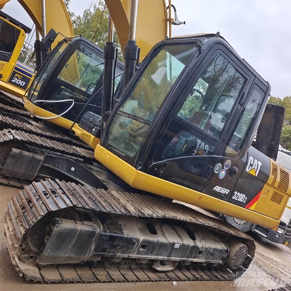 CAT 320 D Lánctalpas kotrók
