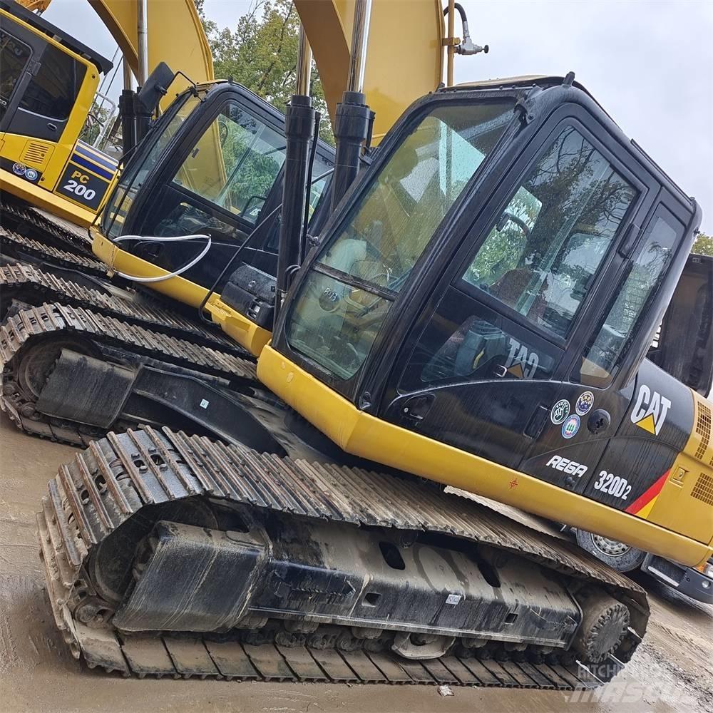 CAT 320 D Lánctalpas kotrók