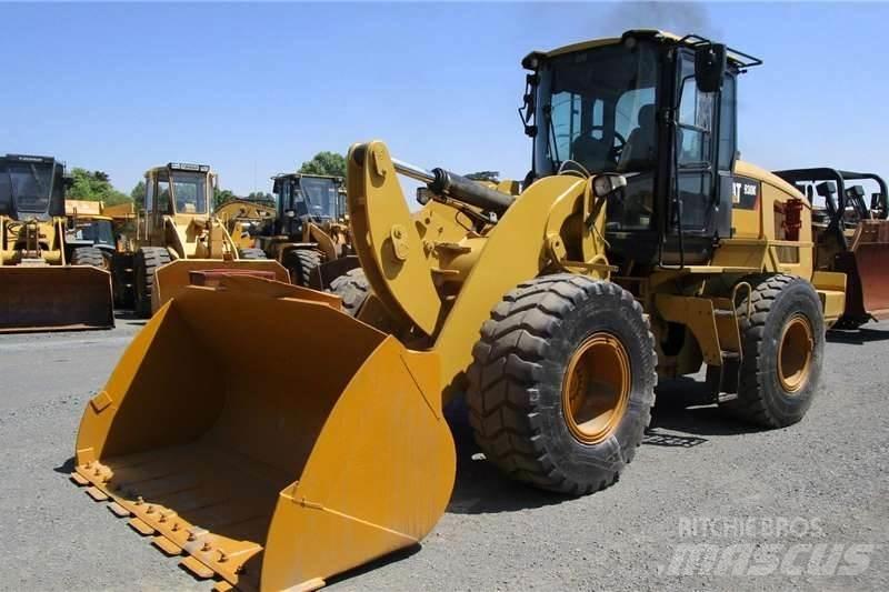 CAT 930K Gumikerekes homlokrakodók