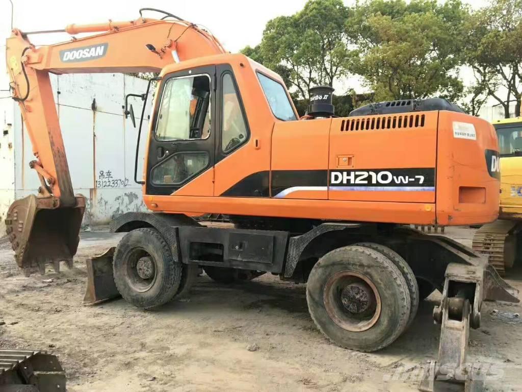 Doosan DH210W-7 Gumikerekes kotrók