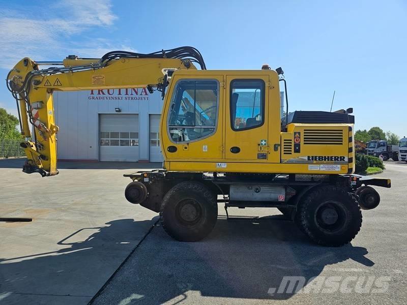 Liebherr A 900 C ZW Gumikerekes kotrók