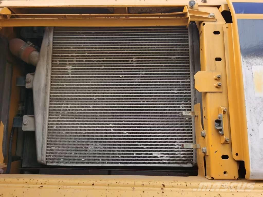 Komatsu PC 450-8 Lánctalpas kotrók