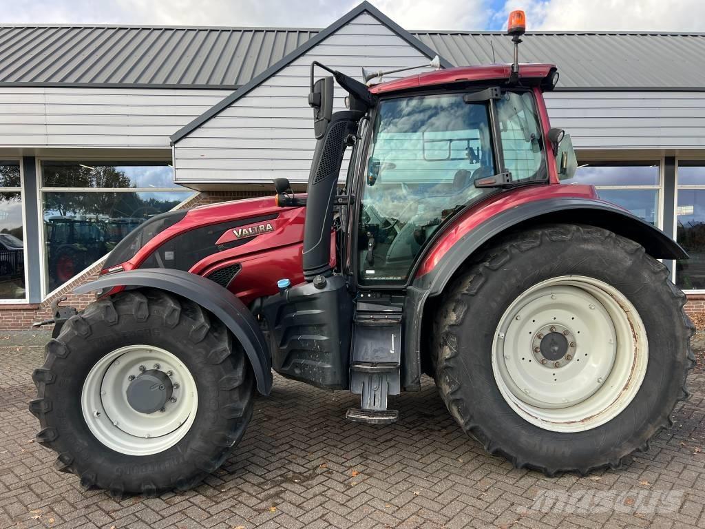Valtra T 174 Versu Traktorok