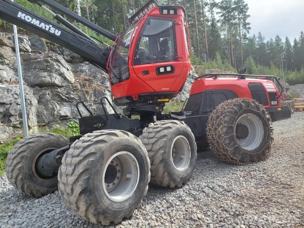 Komatsu 931.2 Betakarítók
