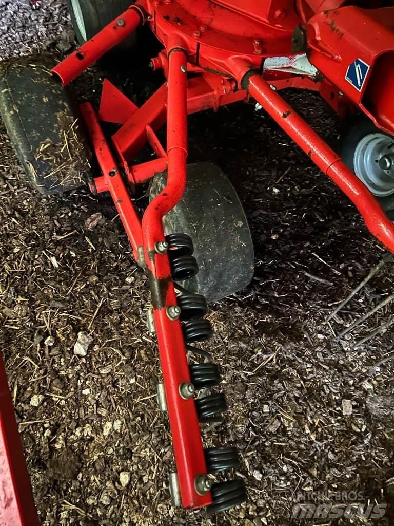 Kuhn GA 6632 Rendforgatók