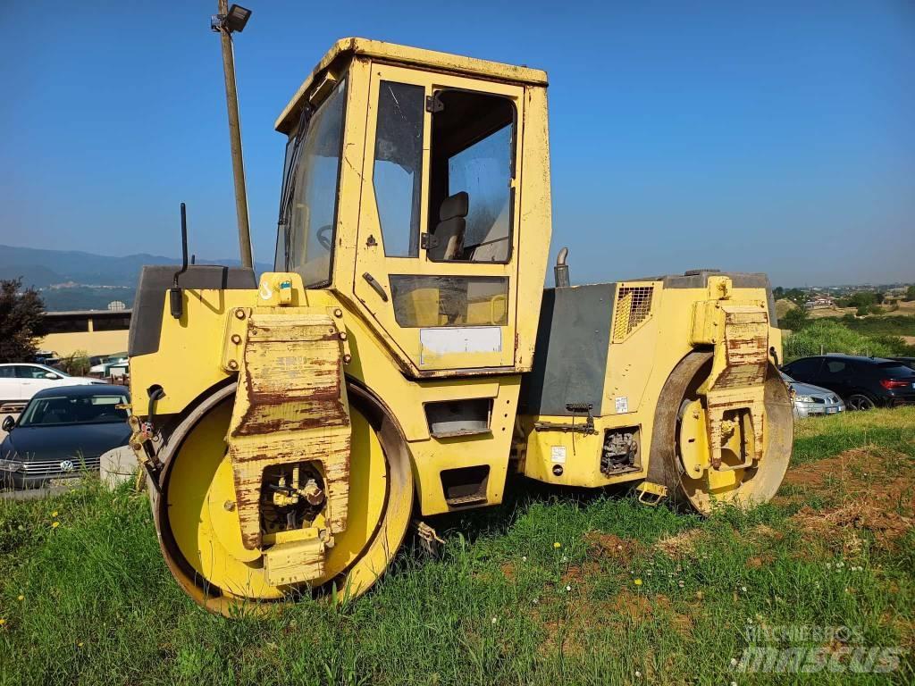 Bomag BW 151 AD-2 Ikerdobos hengerek