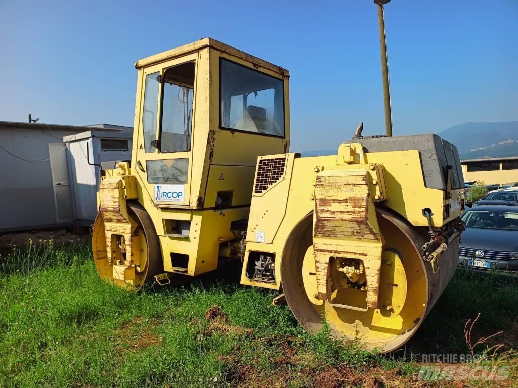 Bomag BW 151 AD-2 Ikerdobos hengerek