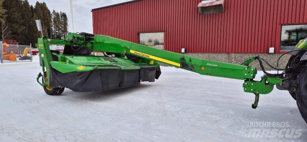 John Deere 835 Öntöző Kaszák