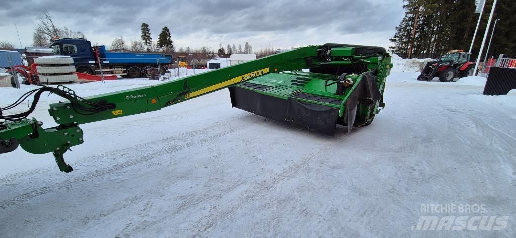 John Deere 835 Öntöző Kaszák