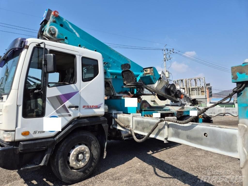 Horyong SKY450 Teherautóra szerelt emelők és állványok