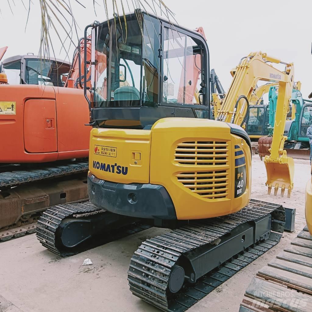 Komatsu PC 40 Lánctalpas kotrók