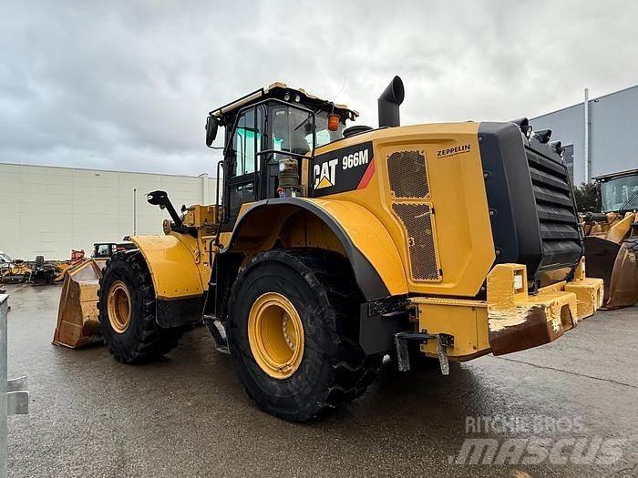 CAT 966M Gumikerekes homlokrakodók