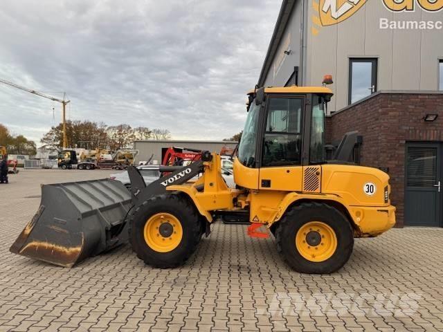 Volvo L 35 GS Gumikerekes homlokrakodók