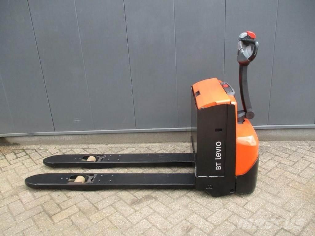 BT LWE 180 Alacsony emelőkocsi