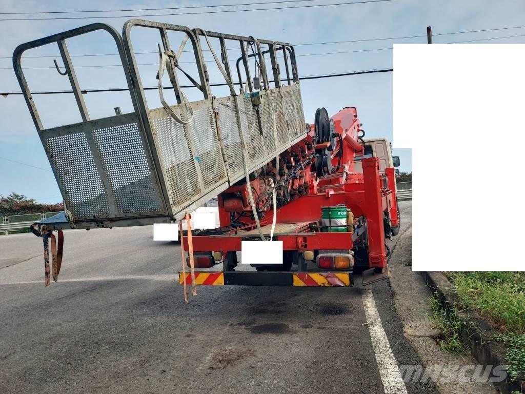 Horyong SKY450 Teherautóra szerelt emelők és állványok