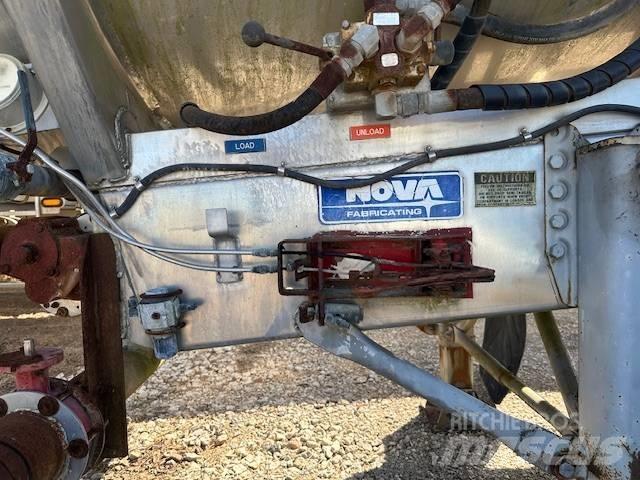  NOVA MC307 7000 GAL Tartályos pótkocsik