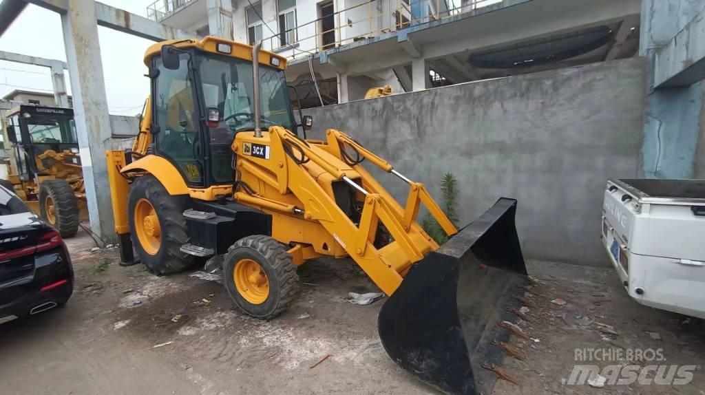 JCB 3 CX Gumikerekes homlokrakodók