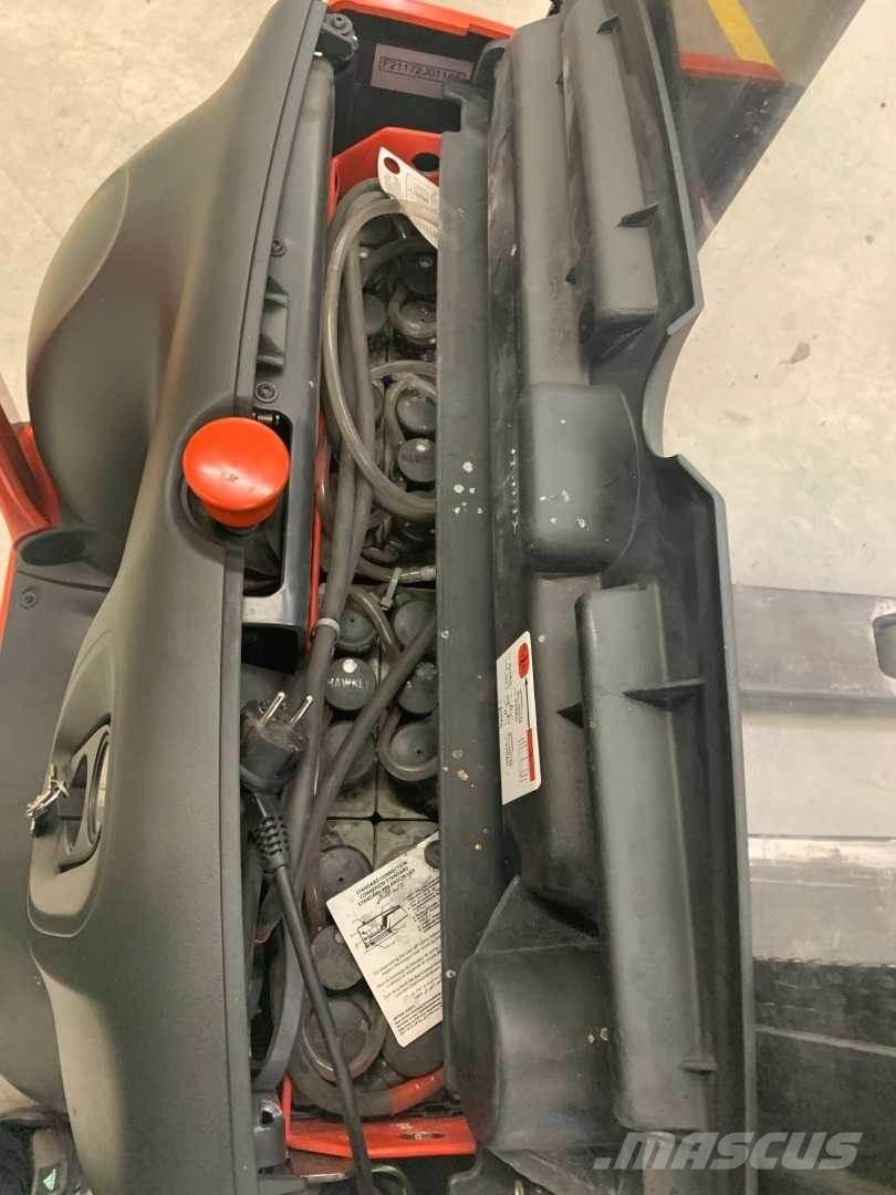 Linde L12 Elektromos gyalogkíséretű targoncák