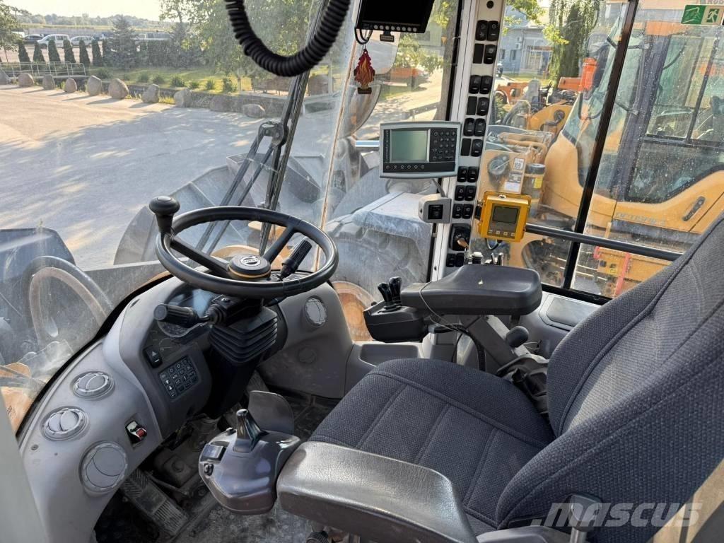 Volvo L 220 H Gumikerekes homlokrakodók