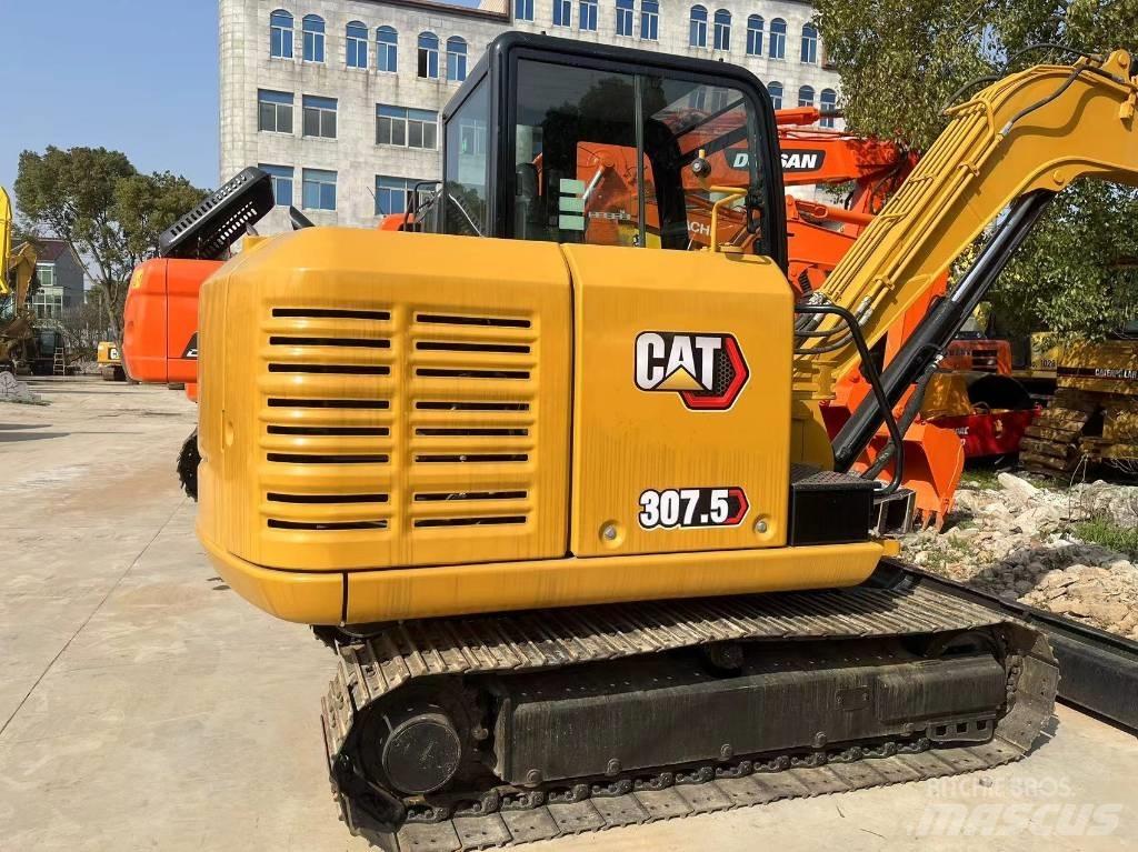 CAT 307.5 Közepes (midi) kotrók 7 t - 12 t