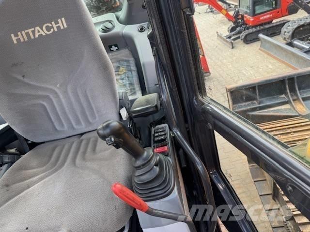 Hitachi ZX 170 W Gumikerekes kotrók