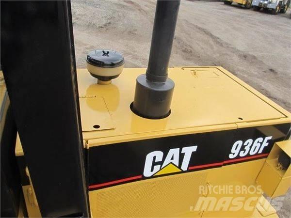CAT 936 F Gumikerekes homlokrakodók