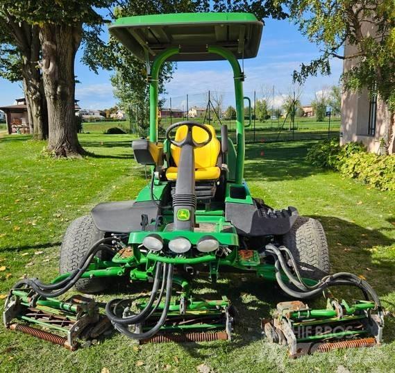 John Deere 7500 A Golfpálya fűnyírók