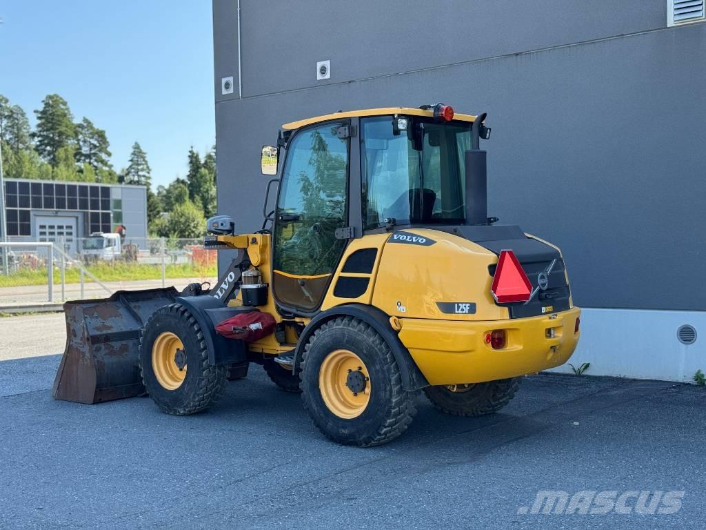 Volvo L 25 F Gumikerekes homlokrakodók