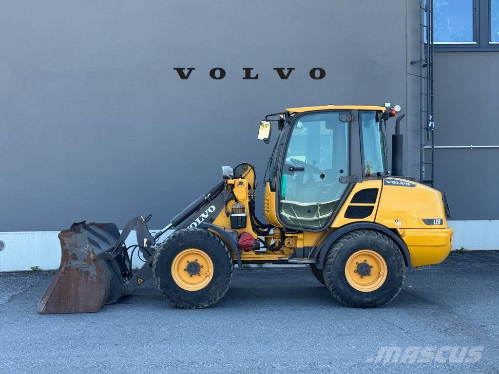 Volvo L 25 F Gumikerekes homlokrakodók