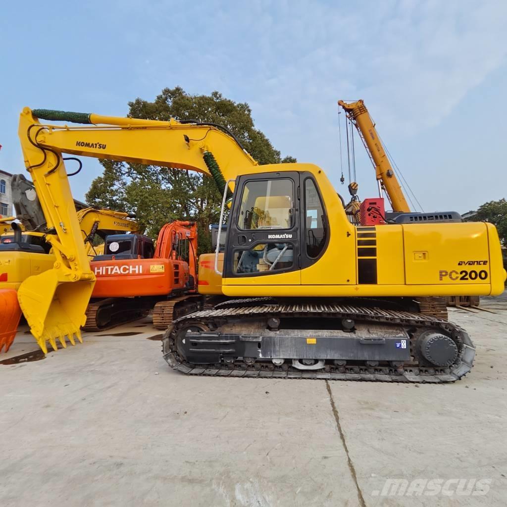 Komatsu PC 200-6 Közepes (midi) kotrók 7 t - 12 t