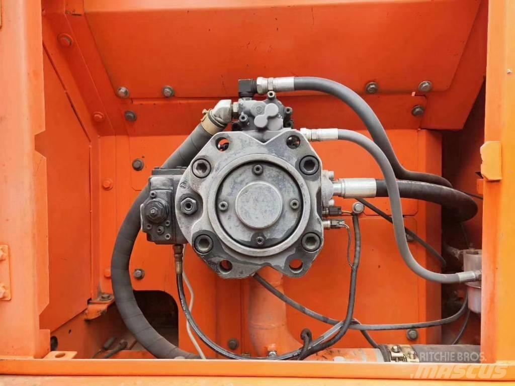 Doosan DX 300 LC Lánctalpas kotrók