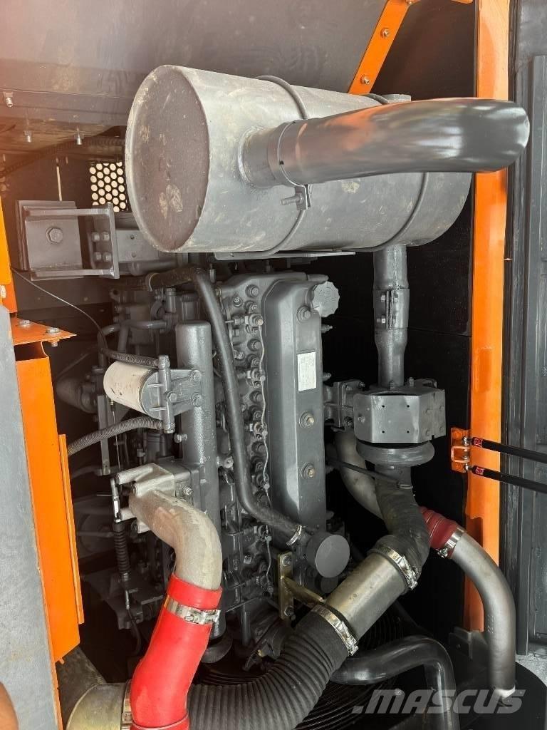 Develon DX 225 LCA Közepes (midi) kotrók 7 t - 12 t