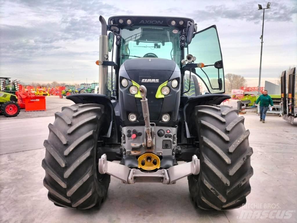 CLAAS Axion 810 Traktorok