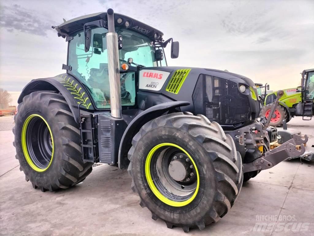 CLAAS Axion 810 Traktorok