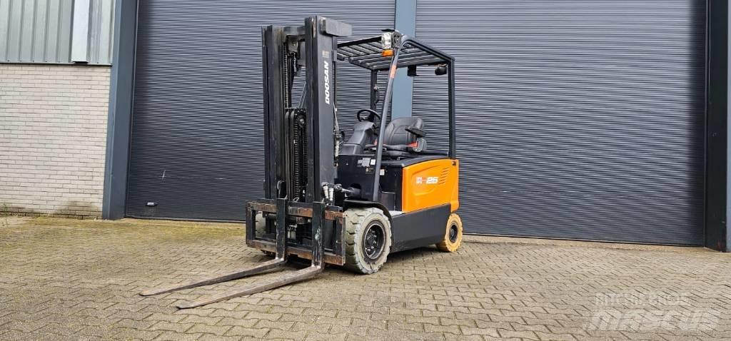 Doosan B 25 X-7 Elektromos targoncák