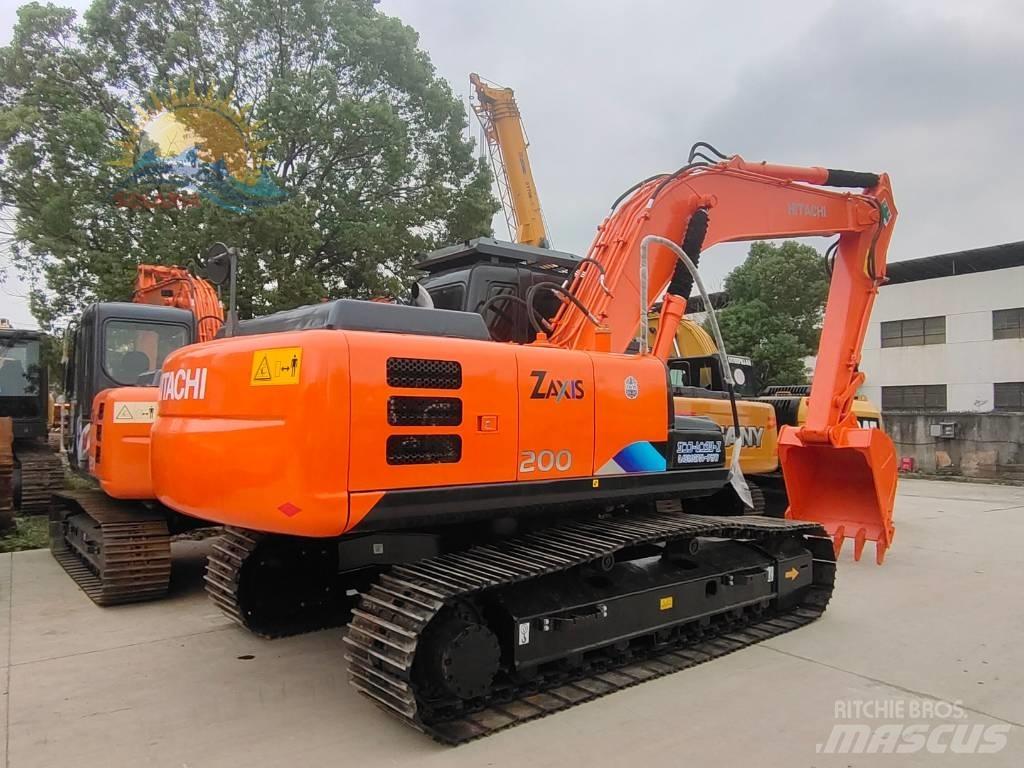 Hitachi ZX 200 Lánctalpas kotrók