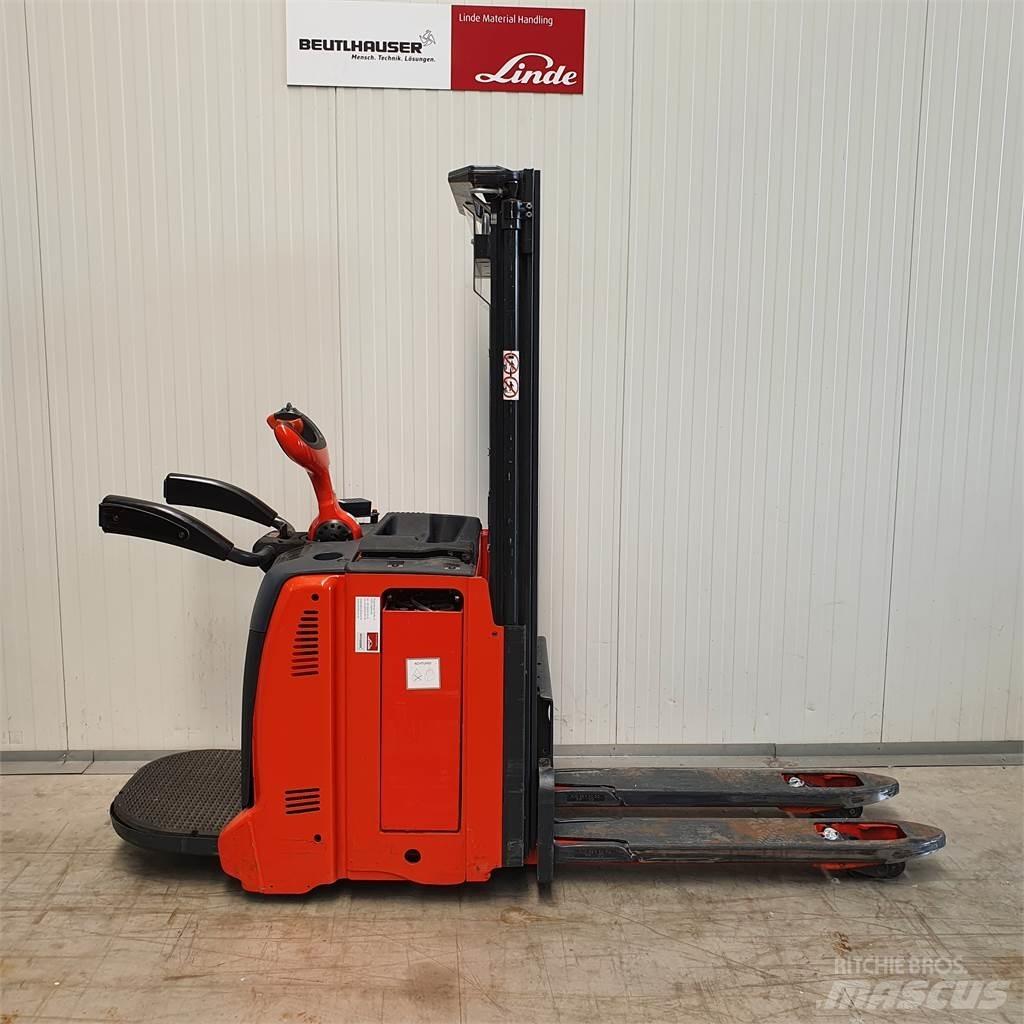 Linde D12AP Gyalogkíséretű targonca